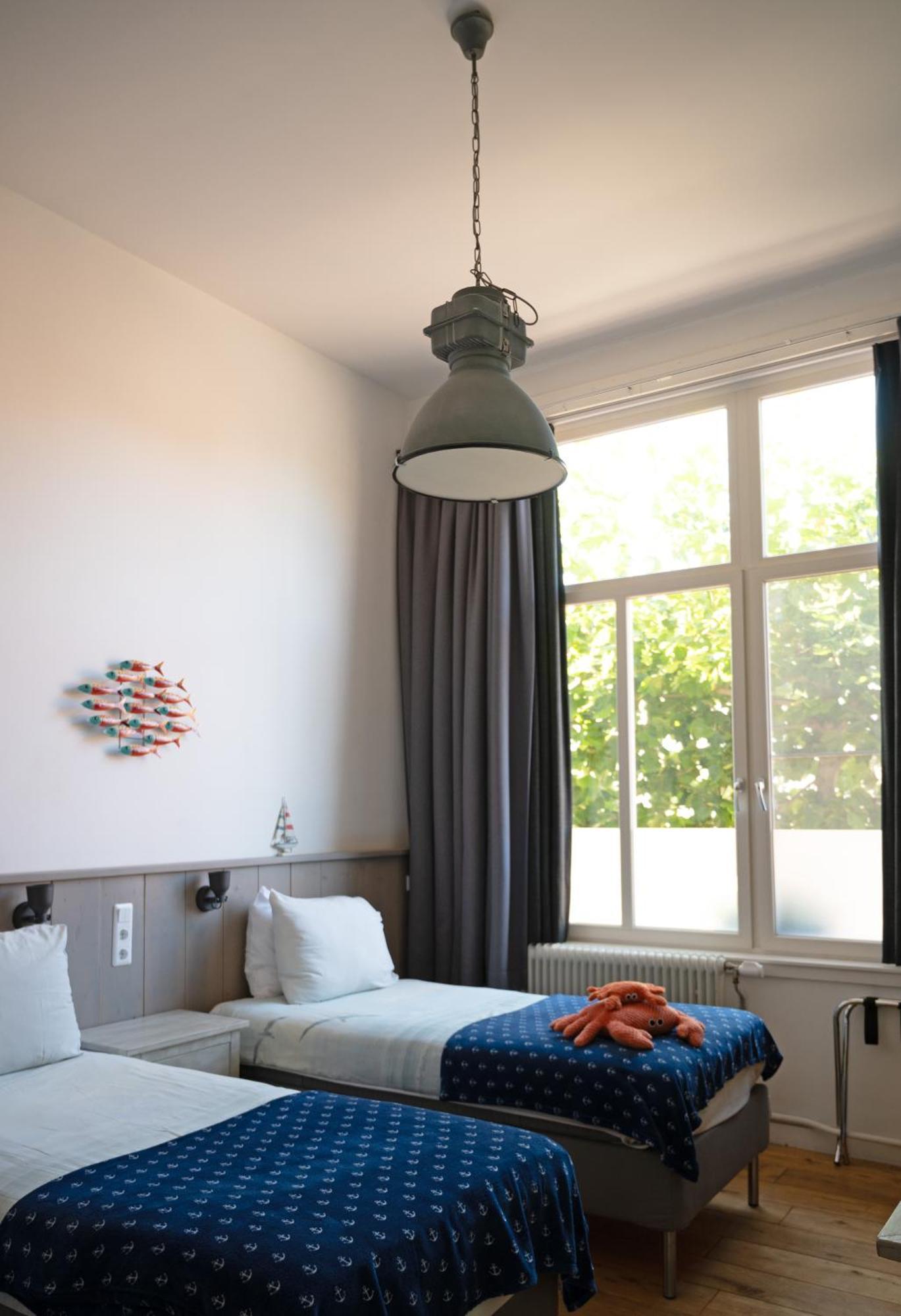 B&B Het Oude Postkantoor Иршеке Екстериор снимка