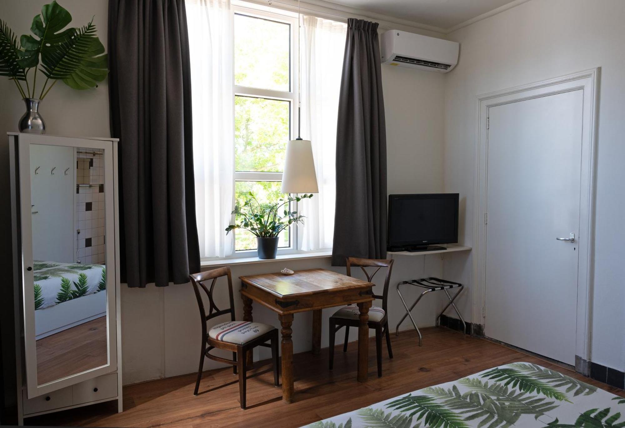 B&B Het Oude Postkantoor Иршеке Екстериор снимка