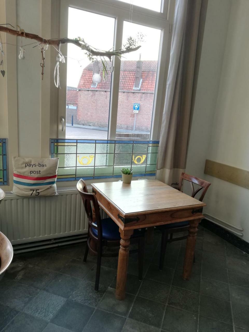 B&B Het Oude Postkantoor Иршеке Екстериор снимка
